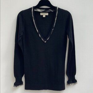 BURBERRY Black Wool V-neck sweater with silk trim lightweight XS NEW